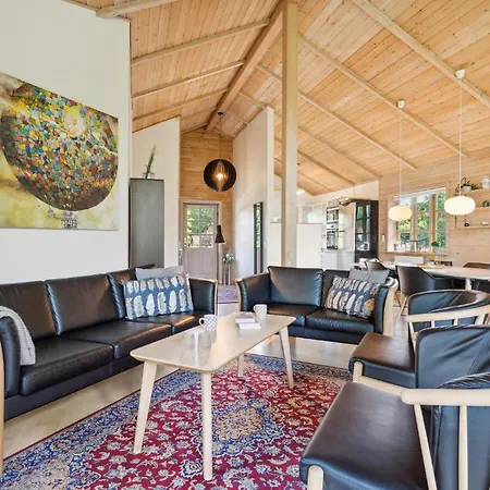 3 Bedroom Awesome Home In Oksbol *