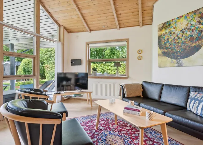 Three-bedroom In Nyaraló *